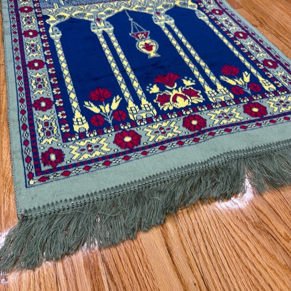 Vintage Saudi Arabian Blue and Green Prayer Rug with Fringe Edge - Picture 9 of 11